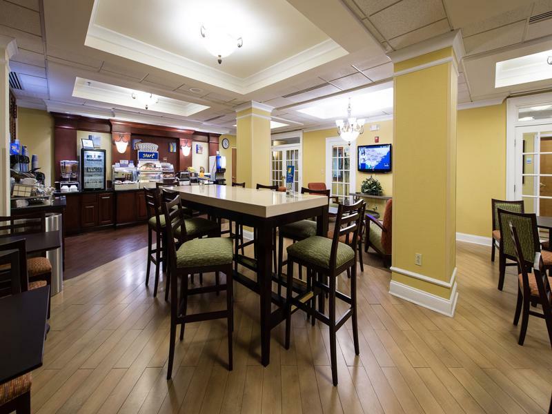 Holiday Inn Express & Suites Columbia-I-26 @ Harbison Blvd By Ihg Exterior foto