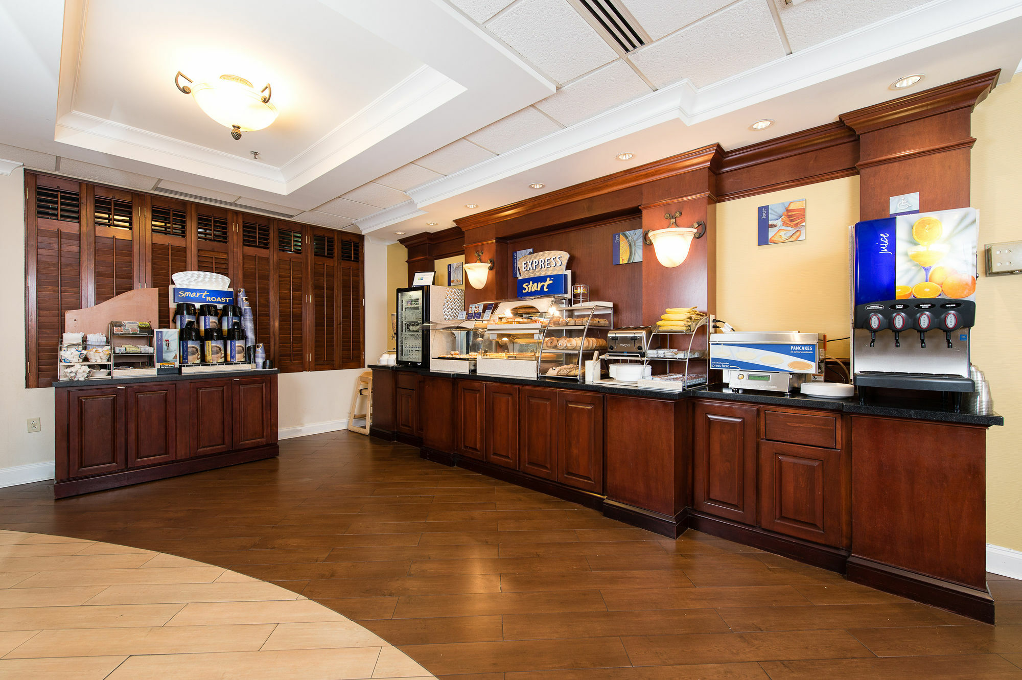 Holiday Inn Express & Suites Columbia-I-26 @ Harbison Blvd By Ihg Exterior foto