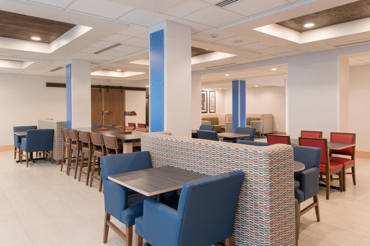 Holiday Inn Express & Suites Columbia-I-26 @ Harbison Blvd By Ihg Exterior foto